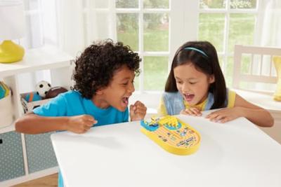 Bowlingspel - EPOCH GAMES - Minions U-turn Bowling - Voer een aanval uit met de Minions!