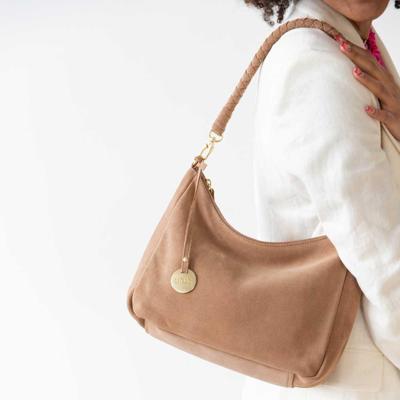 Leren schoudertas dames - zand suede- MŌSZ Coco M Leren schoudertas dames - zand suede- MŌSZ Coco M