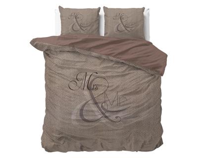 DreamHouse Bedding Mr and Mrs Knitted - Taupe Lits-jumeaux (240 x 220 cm + 2 kussenslopen) Dekbedovertrek DreamHouse Bedding Mr and Mrs Knitted - Taupe Lits-jumeaux (240 x 220 cm + 2 kussenslopen) Dekbedovertrek