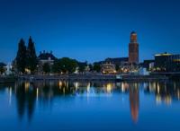 Schilderij - Zwolle in de avond , Multikleur , 3 maten , Premium print - thumbnail