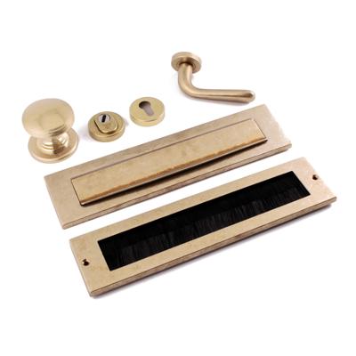 Hardbrass Voordeurset Pragma/Silvia compleet linkswijzend SKG3 met kerntrekbeveiliging - messing getrommeld Hardbrass Voordeurset Pragma/Silvia compleet linkswijzend SKG3 met kerntrekbeveiliging - messing getrommeld