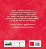 Anna met oma en opa aan zee - thumbnail