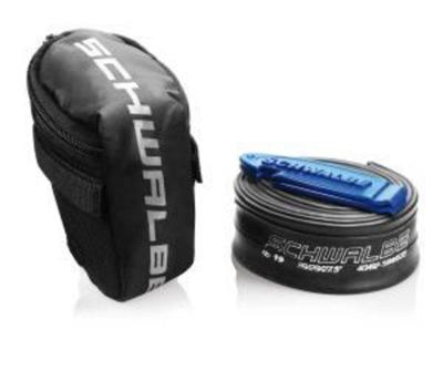 Schwalbe - Tourfiets Zadeltas 28 Inch inclusief Binnenband Nr 17 en 2 Bandenlichters Schwalbe - Tourfiets Zadeltas 28 Inch inclusief Binnenband Nr 17 en 2 Bandenlichters