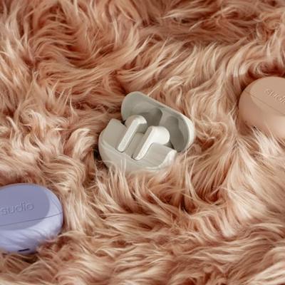 sudio A3Pro Sneeuw witje - De oordopjes met ruisonderdrukking voor de hele dag. Uitgebalanceerde luisterervaring, microfoons, Bluetooth-verbinding met meerdere punten, Bluetooth 5.4, IPX4