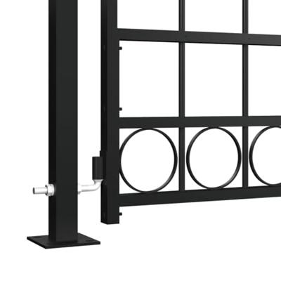 Poort met gebogen bovenkant en 2 palen 105x204 cm zwart