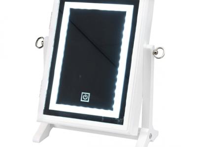 Sieradenkast met spiegel en licht