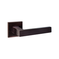 Intersteel DeurklinkQ 05 op vierkant rozet brons - 1343.103502 - thumbnail