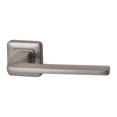 Hardbrass Deurkruk Zenith op vierkant rozet Qbe - PVD Inox Hardbrass Deurkruk Zenith op vierkant rozet Qbe - PVD Inox