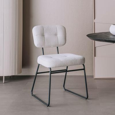 Tower Living Eetkamerstoel 'Padola' Bouclé, kleur Naturel Tower Living Eetkamerstoel 'Padola' Bouclé, kleur Naturel