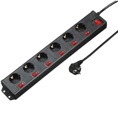 Hama Stekkerdoos, 6-voudig, overspanningsbev., 90 , ind. schakelbaar,1,4m Kabel Zwart