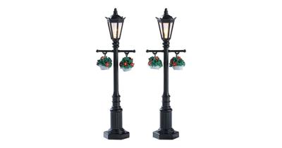 Kerstfiguur Old english lamp post set of 2 b/o 4.5v LEMAX - Lemax Kerstfiguur Old english lamp post set of 2 b/o 4.5v LEMAX - Lemax