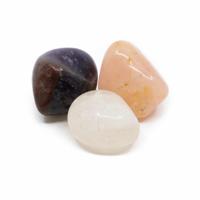 Gouden Driehoek Edelstenen in rood Tasje (20 mm) - thumbnail