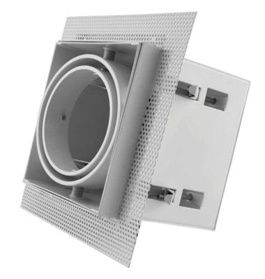 Armatuur met zwarte rand voor AR70 LED spot draaibaar en kantelbaar, wordt in het plafond gemonteerd met zichtbare zwarte rand