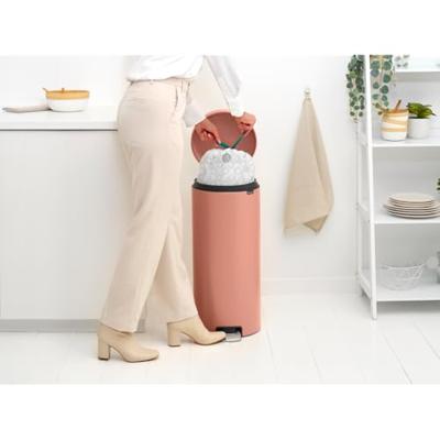 Brabantia pedaalemmer NewIcon 30 liter warm copper - thumbnail