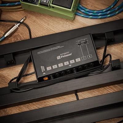 Palmer PWT08MK2 universeel effectpedaal voeding met 8 uitgangen Palmer PWT08MK2 universeel effectpedaal voeding met 8 uitgangen