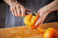 Fiskars 1014419 Functional Form Schäler met beweegbaar lemmet - thumbnail