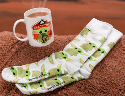 Star Wars the Mandalorian - The Child Mug and Socks Set
