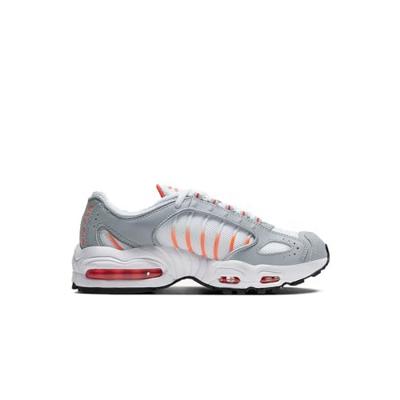 NIKE AIR MAX TAILWIND IV SNEAKERS