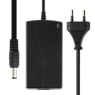 EU plug 12V 4A/8-kanaals DVR AC-lichtnet adapter uitgang tips: 5 5 x 2.5 mm