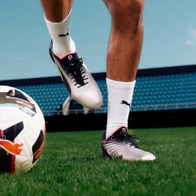 PUMA King Ultimate Gras / Kunstgras Voetbalschoenen (MG) Zilver Zwart Roze PUMA King Ultimate Gras / Kunstgras Voetbalschoenen (MG) Zilver Zwart Roze