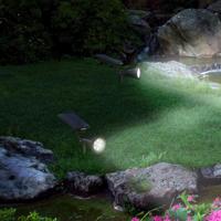 Waterdichte buitenspot op zonne-energie - LUMISKY - 4 witte LED's - 200 Lm - Draaibare kop op 90°C - thumbnail