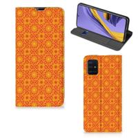 Samsung Galaxy A51 | Hoesje met Magneet | Batik Oranje - thumbnail
