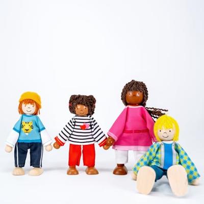 Goki flexibele poppen interculturele familie, 4st.