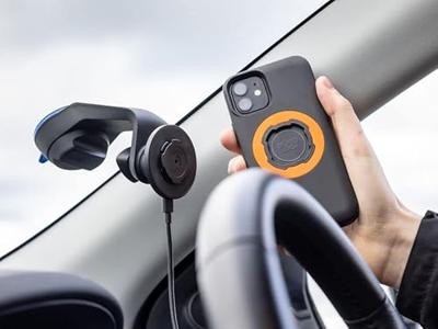 QUAD LOCK windscreen / dash car mount