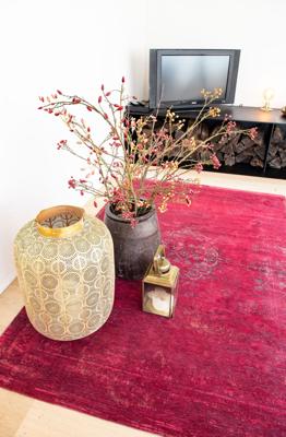 Louis de Poortere - 8260 Fading World Medallion Scarlet - 80x150 cm Vintage Vloerkleed Louis de Poortere - 8260 Fading World Medallion Scarlet - 80x150 cm Vintage Vloerkleed