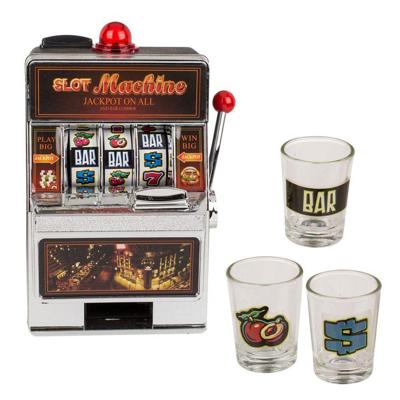 Gokautomaat drankspel met shotglaasjes