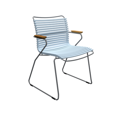 Houe Click Dining tuinstoel met arm Dusty Light Blue