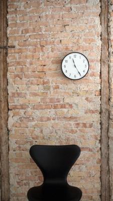 Arne Jacobsen - Station Wall Clock Ø 29 cm - Black (43643)