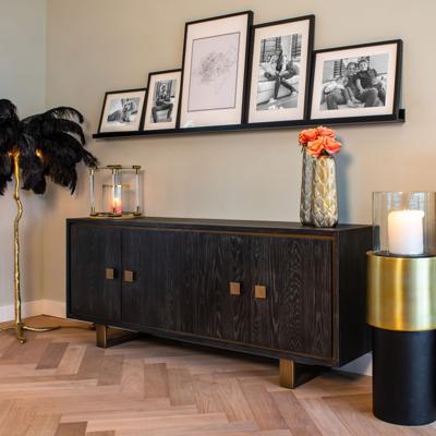 Richmond Dressoir 'Hunter' Eiken, kleur Zwart / Goud, 220cm Richmond Dressoir 'Hunter' Eiken, kleur Zwart / Goud, 220cm
