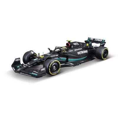 Bburago F1 KIT Mercedes AMG W14E mit Helm, #44 Hamilton 1:24 Auto