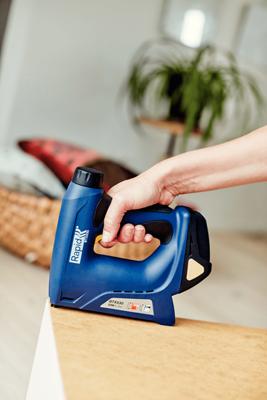 Chiodatrice/cucitrice elettrica senza fili agli ioni di litio Rapid BTX530