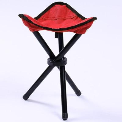 Wandelen Outdoor Camping vissen vouwen kruk draagbare driehoek stoel maximale belasting 100KG klapstoel maat: 22 x 22 x 31cm (rood)