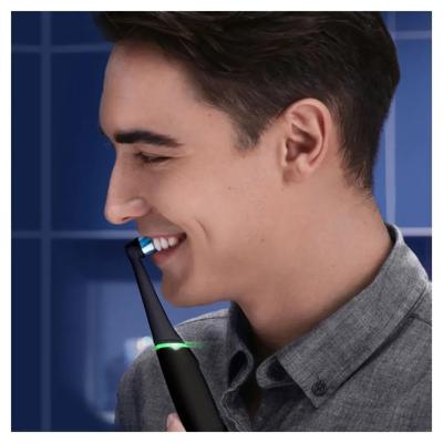 Oral-B iO Series 6 Volwassene Roterende tandenborstel Zwart - thumbnail