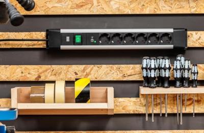 Bachmann BM005906 Stekkerdoos met schakelaar Grijs, Zwart Randaarde stekker 1 stuk(s)