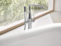 GROHE Essence New Afbouwdeel vrijstaande badkraan - omstel - draaibare uitloop 27.7cm - handdouche - doucheslang - chroom 23491001 - thumbnail