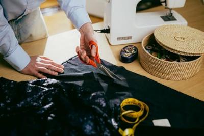 Schaar fiskars classic universeel 21cm links rood