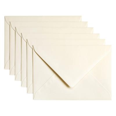 Envelop Papicolor C6 114x162mm metallic ivoor pak à 6 stuks Envelop Papicolor C6 114x162mm metallic ivoor pak à 6 stuks