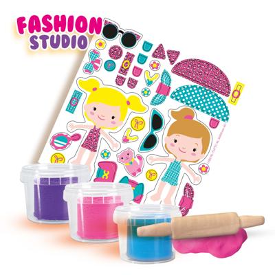 SES Creative Fashion Studio Kleiset