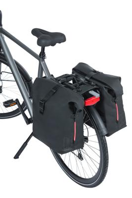 Basil soho dubbele fietstas nordlicht - waterdicht, pu, rolltopsluiting, geschikt voor mik, 41 ltr, night zwart