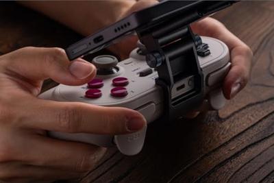 8Bitdo Mobile Gaming Clip for Pro 2/Pro 3 8Bitdo Mobile Gaming Clip for Pro 2/Pro 3