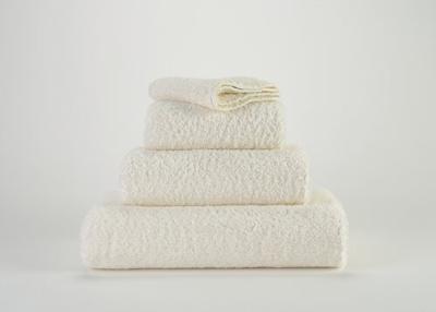 Abyss & Habidecor Abyss & Habidecor Super Pile Handdoek 55x100 103 ivory