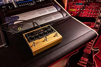 IK Multimedia X-Vibe effectpedaal met audio-interface