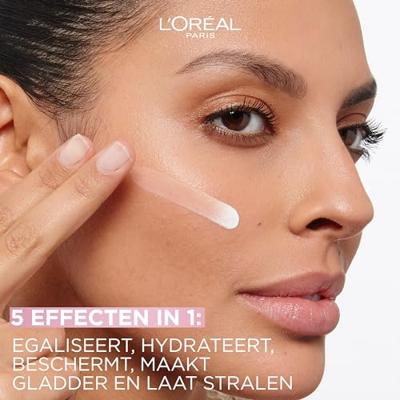 L’Oréal Paris Make-Up Designer BB C'est Magic BB Cream - 01 Very Light Gekleurde Dagcrème met Hydraterend Vijg-extract, Antioxidanten en SPF 20 - 30 ml