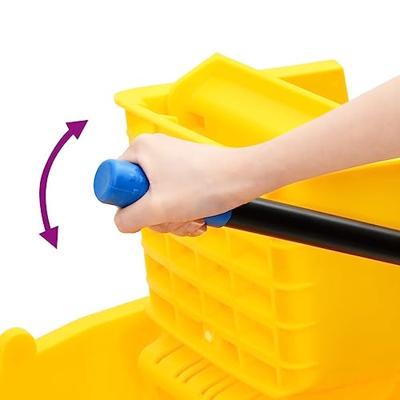 VidaXL Dweilemmer met wringer en wielen 36 l polypropeen geel VidaXL Dweilemmer met wringer en wielen 36 l polypropeen geel