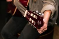 Ortega R121 klassieke gitaar wijnrood met gigbag - thumbnail