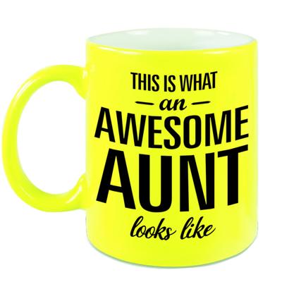 Awesome aunt / tante fluor gele cadeau mok / verjaardag beker 330 ml - feest mokken Awesome aunt / tante fluor gele cadeau mok / verjaardag beker 330 ml - feest mokken